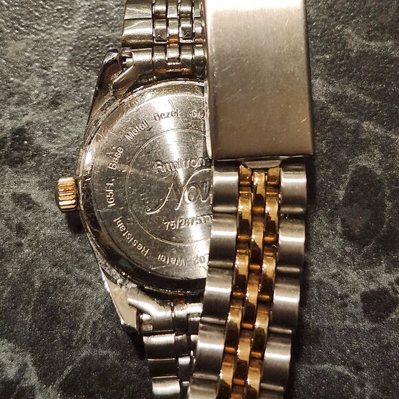 Armitron watch - Picture 2 of 2